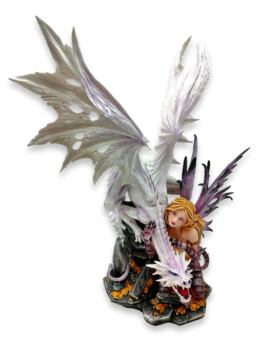 Elf z Dragonii ze smokiem