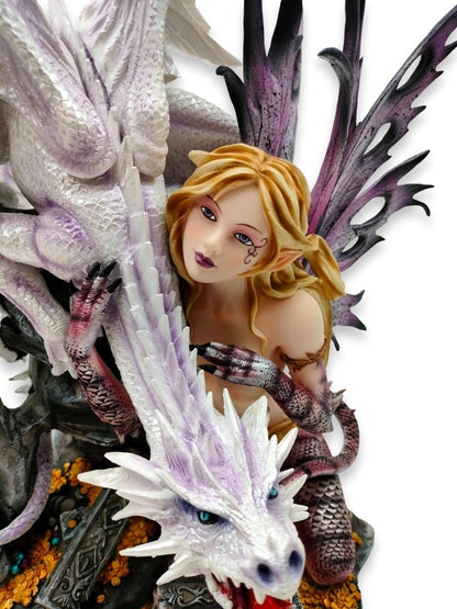 Elf Dragonia mit Drache
