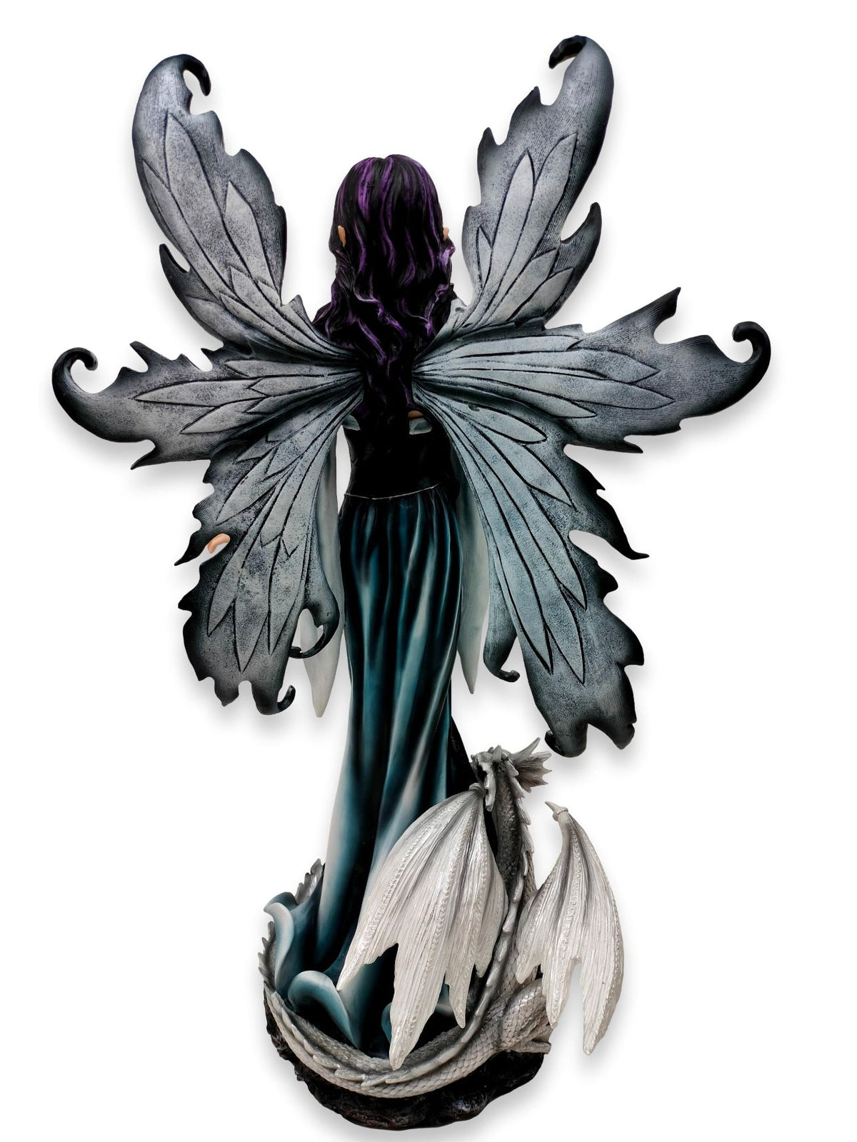 Eleven Wondera with her dragon and staff