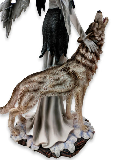 Elf Mistri met haar wolf