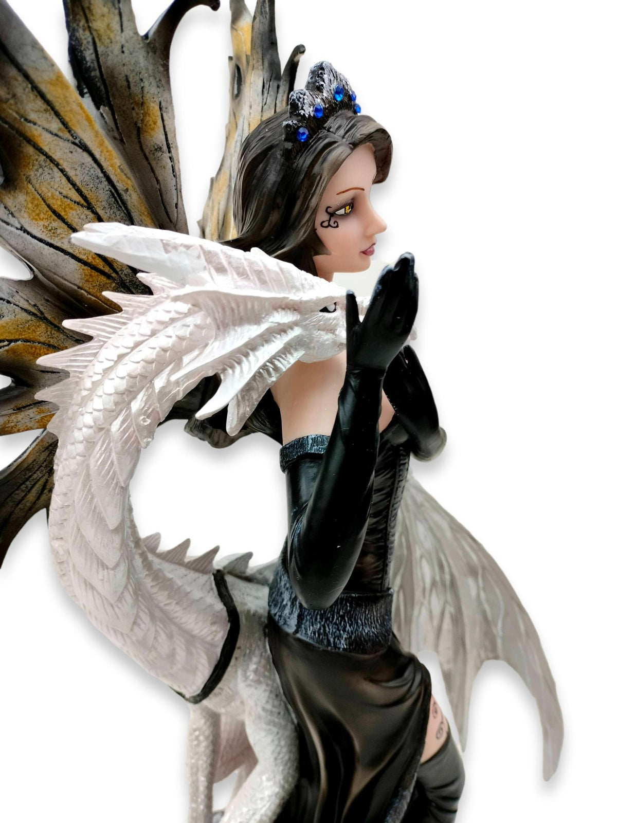 Noiral mit ihrem Drachen