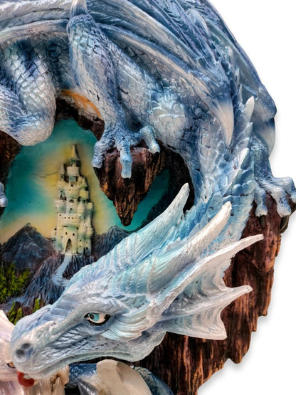 Blauer Drache mit ihrem neugeborenen Drachenjungen