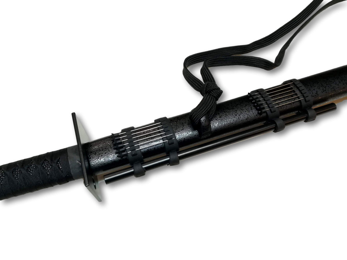 Katana con cerbottana e frecce